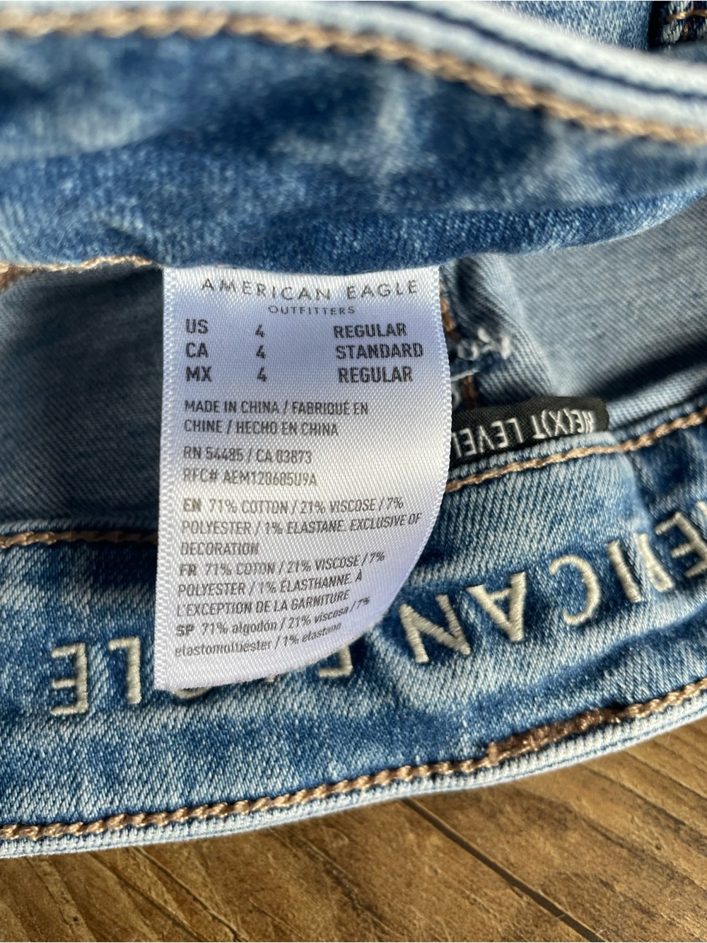 American Eagle High-Rise Flare Jeans - Women's - Picture 5 of 8
